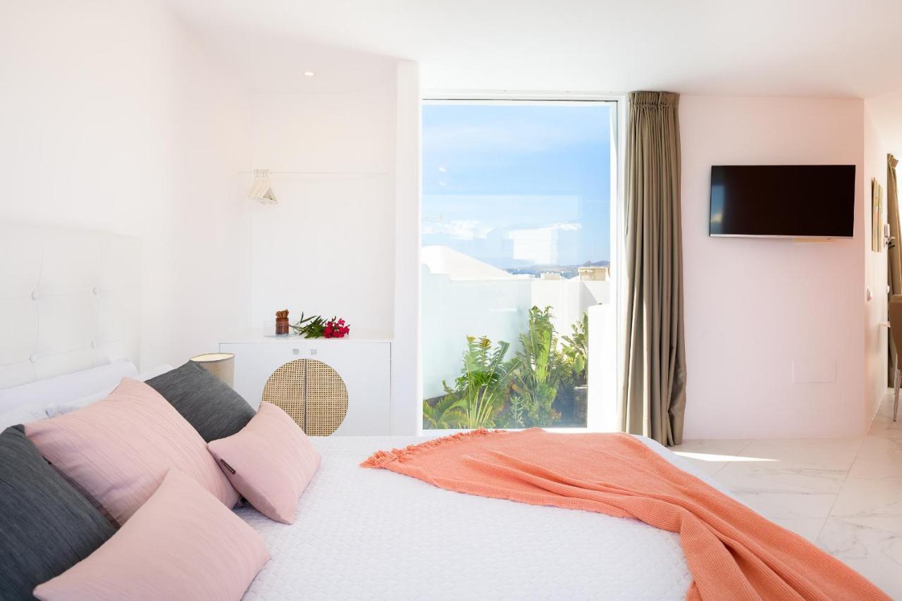 Aquablanca Suite Pool Deluxe En Punta Mujeres Екстериор снимка